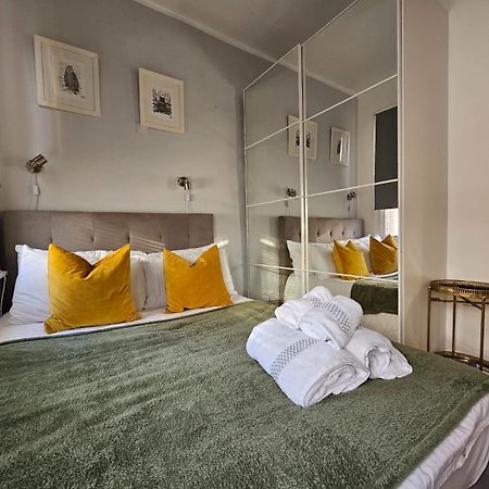 Beautiful And Spacious Flat London Kültér fotó