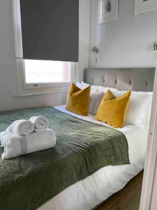 Beautiful And Spacious Flat London Kültér fotó